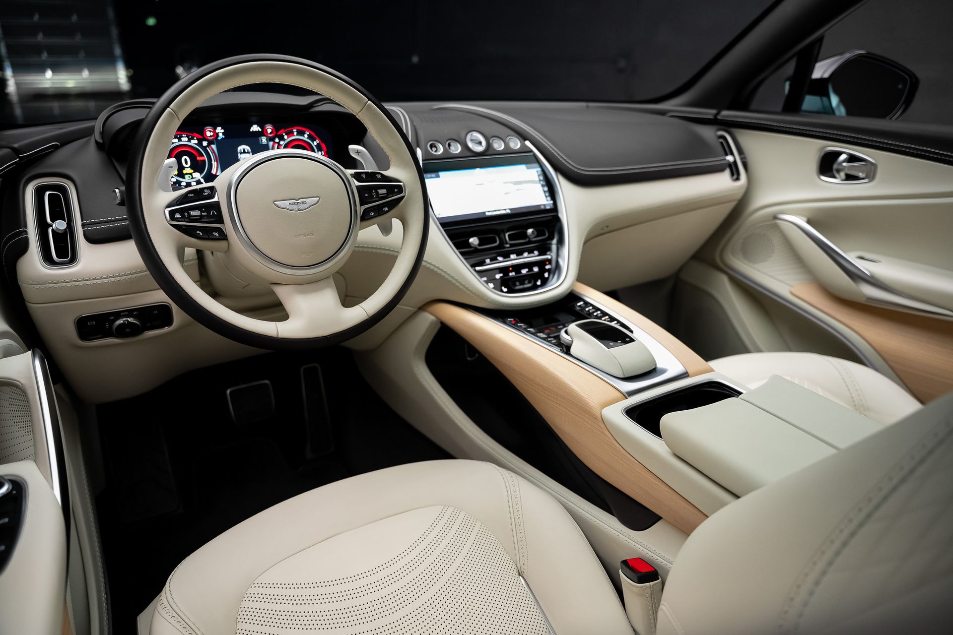 aston martin dbx 2023 SD7VUJAW8PTV07787 image aston martin dbx 2023 SD7VUJAW8PTV07787 image